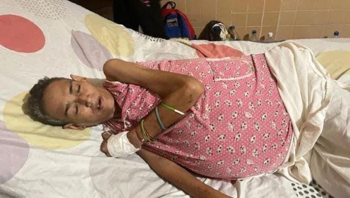 Fallece paciente que operó la médica residente que estuvo detenida