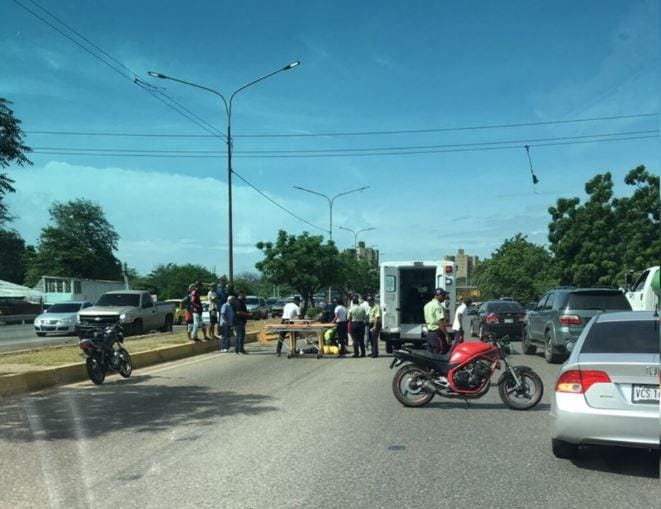 Mujer fue arrollada en la Circunvalación 1 de Maracaibo