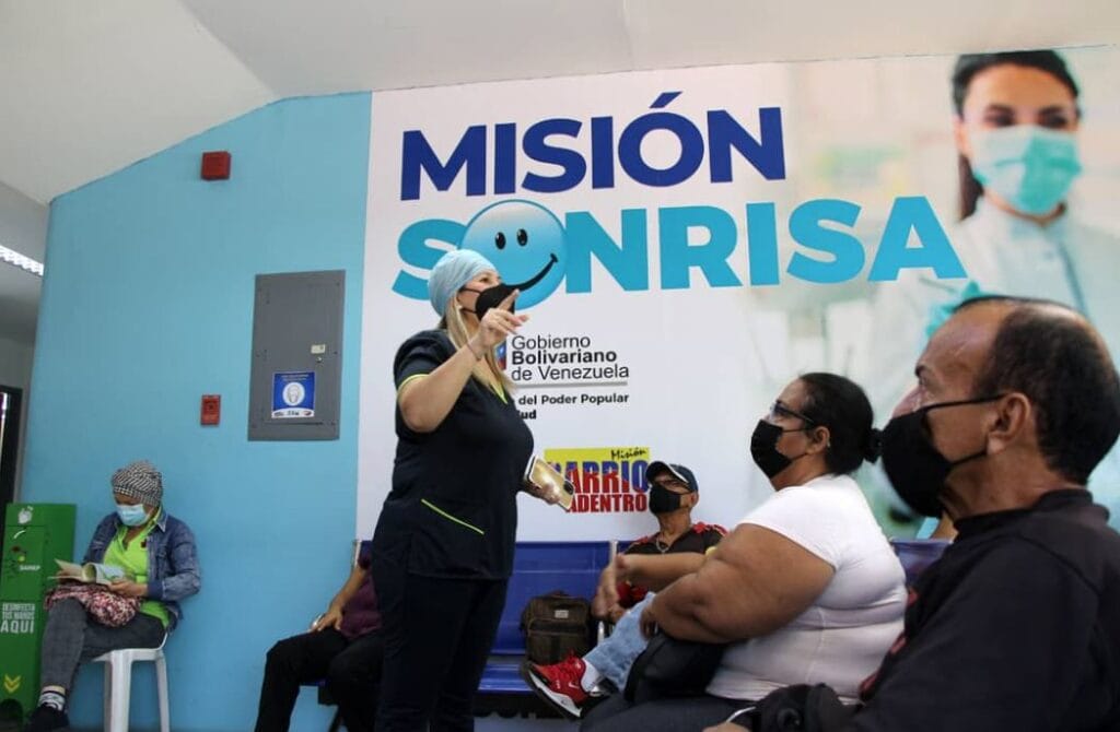 ¡Con una gran sonrisa! 25 zulianos recibieron prótesis dentales en la Misión Sonrisa