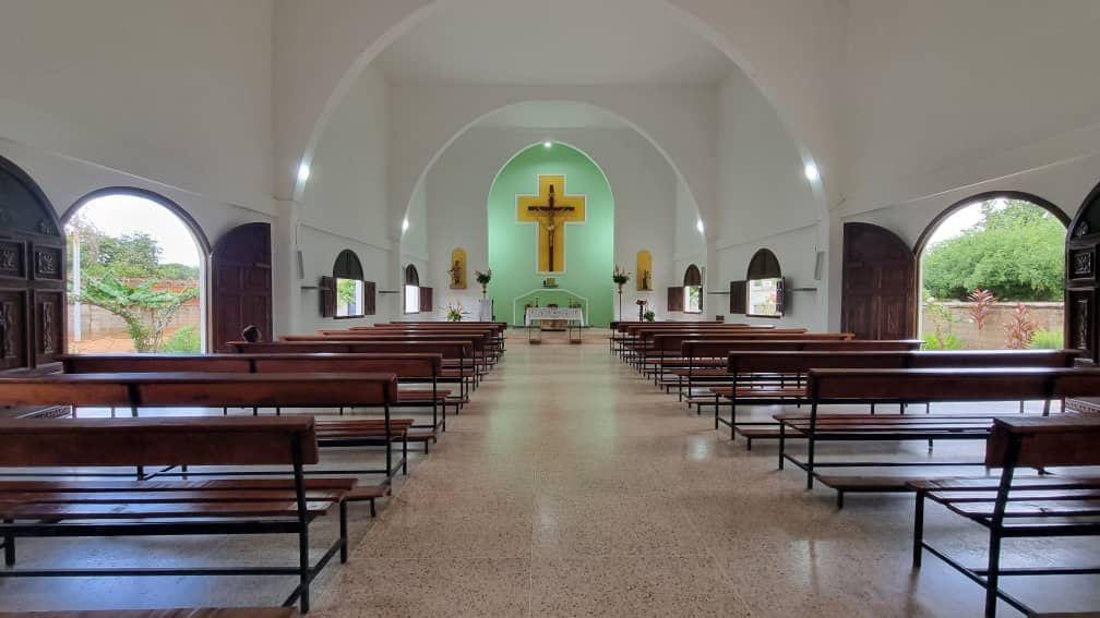 Misión Venezuela Bella entregó rehabilitada y desinfectada iglesia en el Zulia