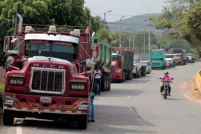 Regulan la circulación de vehículos de carga pesada en el país