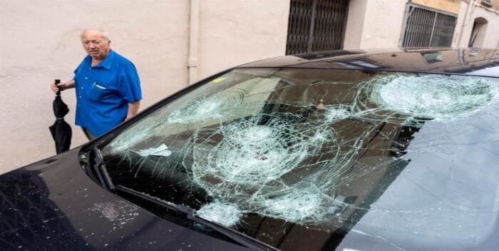 Bebé muere por impacto de bola de hielo en España