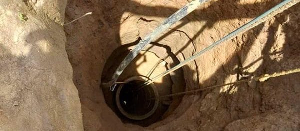 Joven muere al caer a un pozo de agua