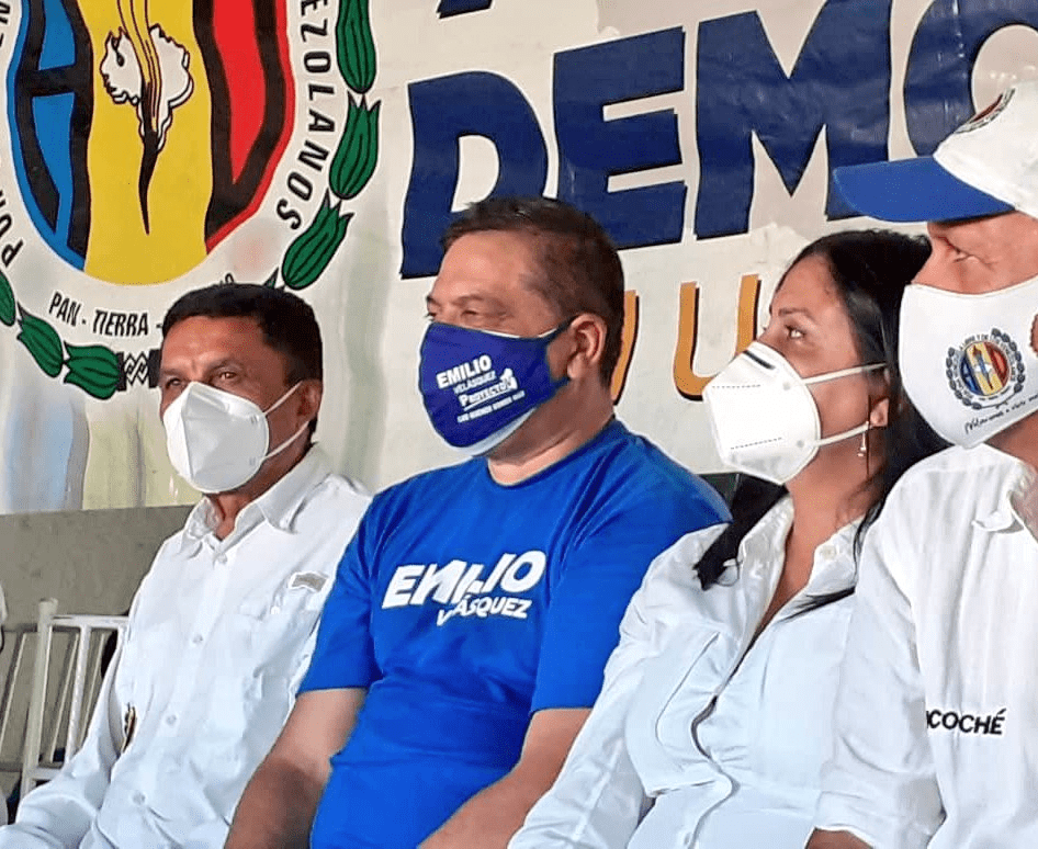 En Nueva Esparta: Alcalde salta la talanquera para inscribirse en el PSUV