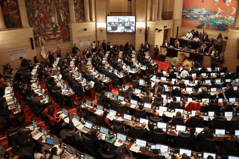 Colombia: Petro será investigado por la Comisión de Acusación del Congreso