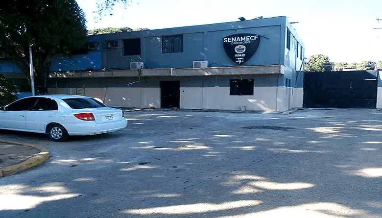 Falleció mujer tras clavarse palo de escoba roto en la pelvis