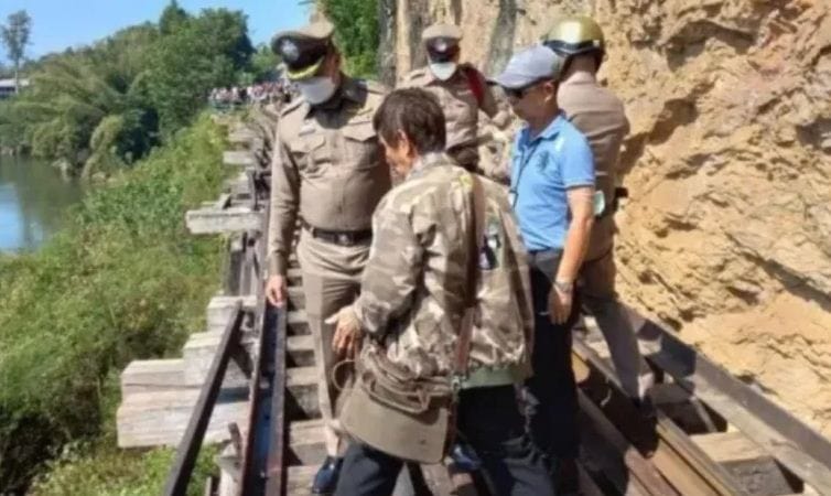 Una selfi terminó en tragedia en el “tren de la muerte” de Tailandia