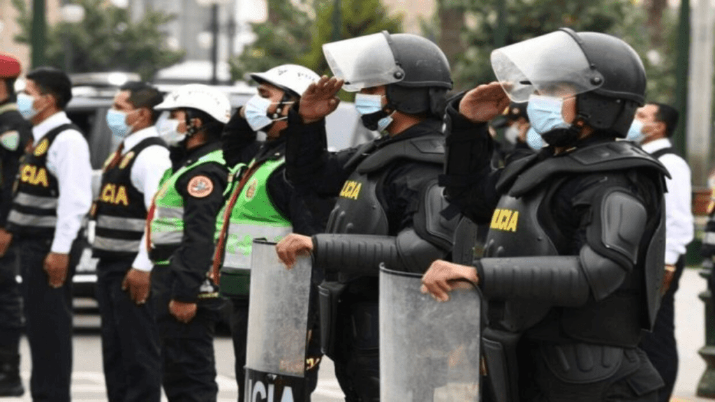 Mueren siete policías en una emboscada en una zona cocalera de Perú