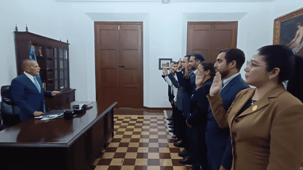 Gobernador Rosales juramentó a nuevos miembros de su Gabinete Ejecutivo