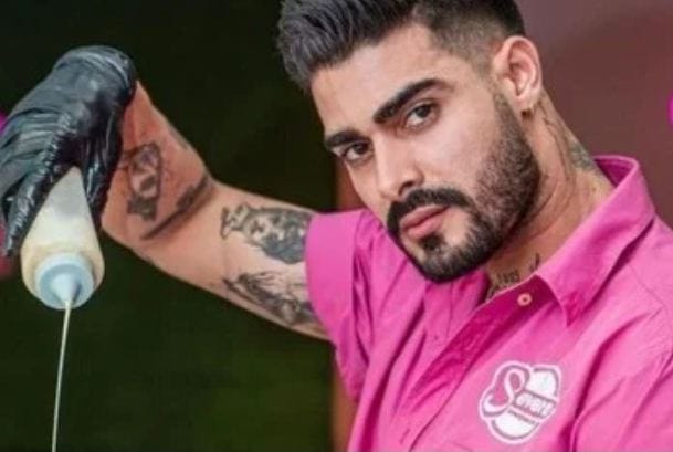 VIDEO| Venezolano brinda show erótico en polémico restaurante de waffles de Colombia