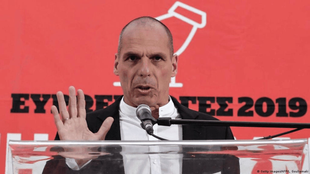 Encapuchados atacan a exministro griego Yanis Varufakis en Atenas
