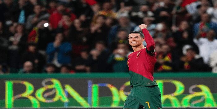 Cristiano, «orgulloso de ser el jugador más internacional»