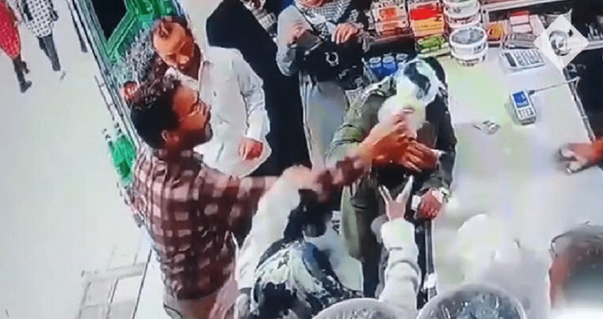 Hombre bañó en yogur a una mujer y a su hija por no llevar velo en Irán (VIDEO)