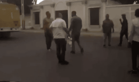 VIDEO| Conductores protagonizaron riña en plena calle de Carabobo