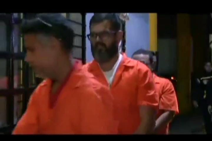Esposados y con bragas anaranjadas: así fue la audiencia de presentación de 13 detenidos por la trama de corrupción en la CVG y Cartones de Venezuela (Video)