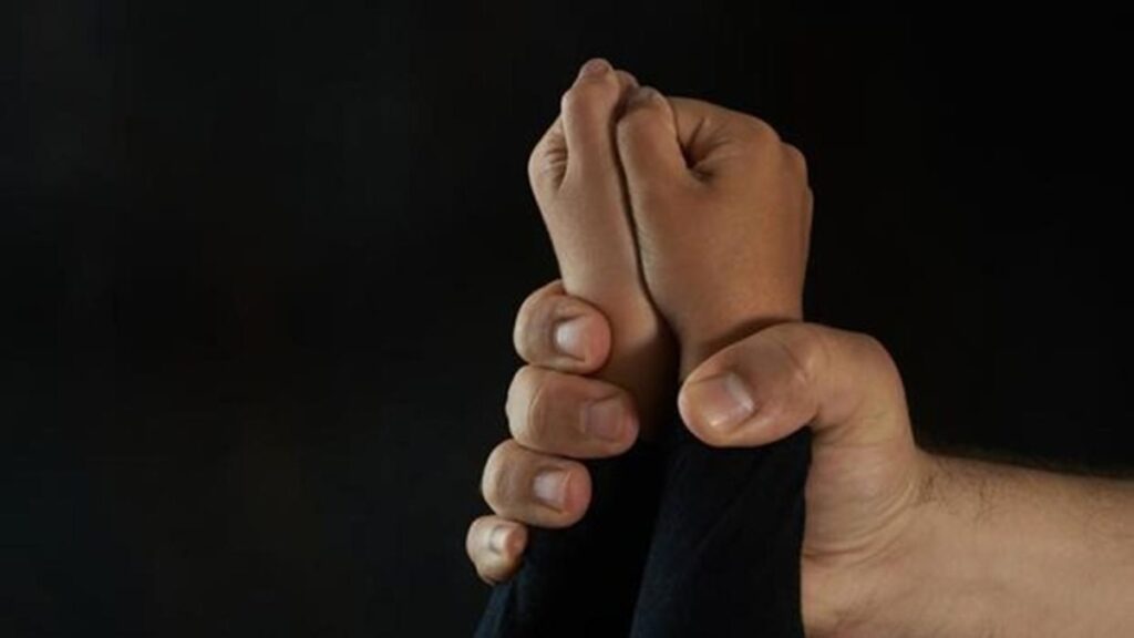 ¡PREOCUPANTE! Más de 25 empleados escolares detenidos en una sola semana por abuso de menores en EE.UU.