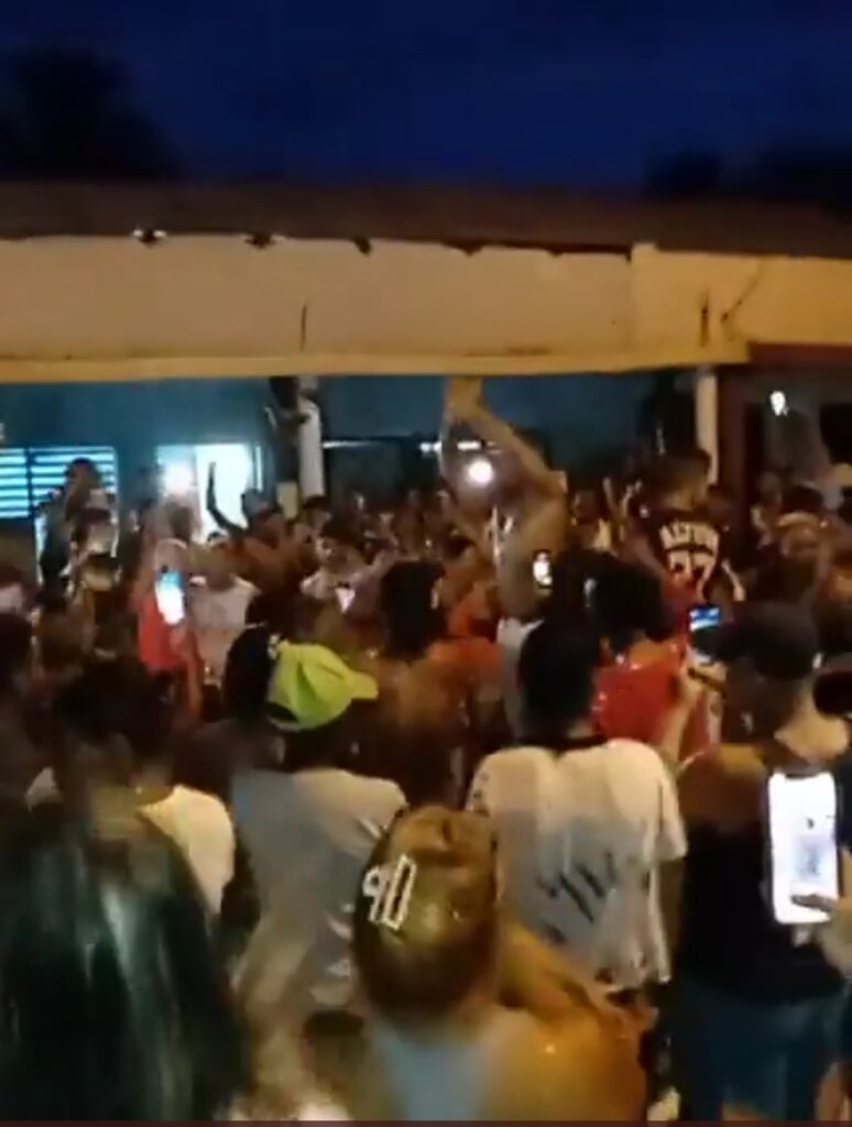 “Queremos comida, no queremos más discursos” se registran fuertes protestas en varias provincias de Cuba