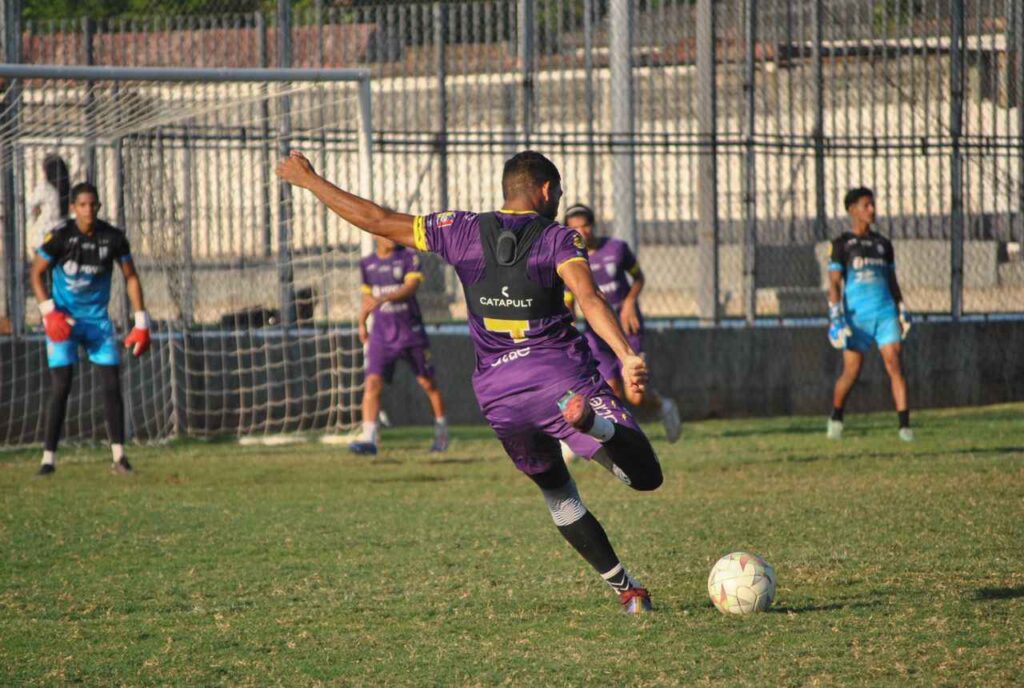 Deportivo Rayo Zuliano vuelve a ruedo en la Liga FUTVE ante UCV F.C.