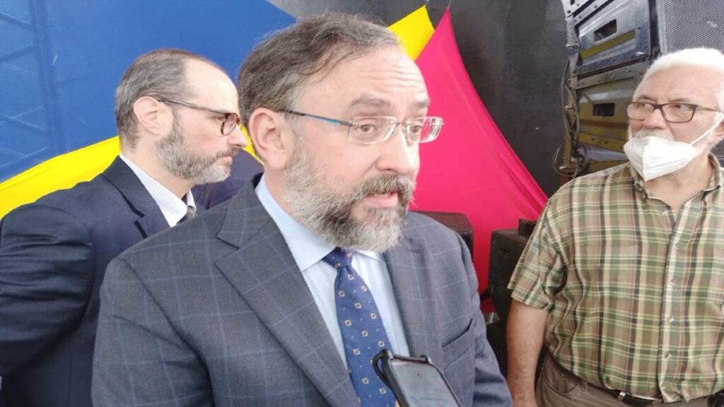Casal ratifica apoyo del CNE si se resguarda «la identidad del elector» en las primarias