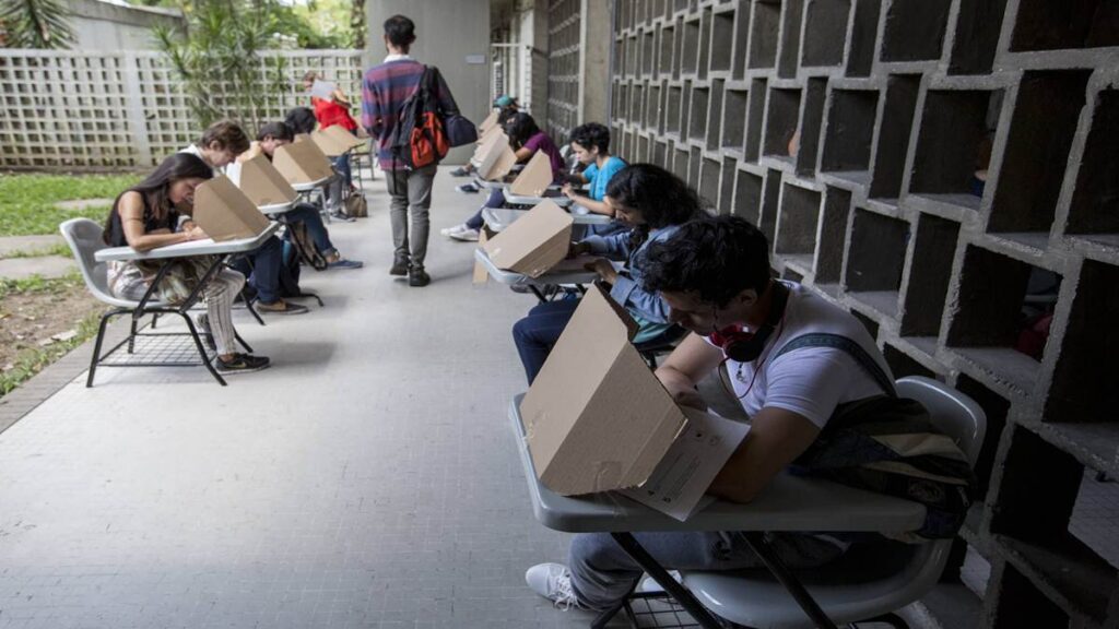 Incertidumbre y dudas reinan en la UCV a pocas horas del proceso electoral
