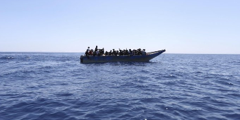 Reportan naufragio con 40 desaparecidos en Italia