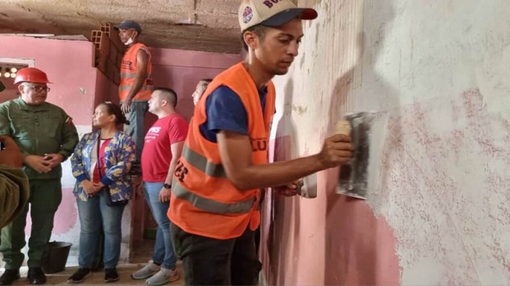 Bricomiles inician trabajos de rehabilitación del Consultorio Médico Popular «El Vivero» en Maracaibo (Fotos)