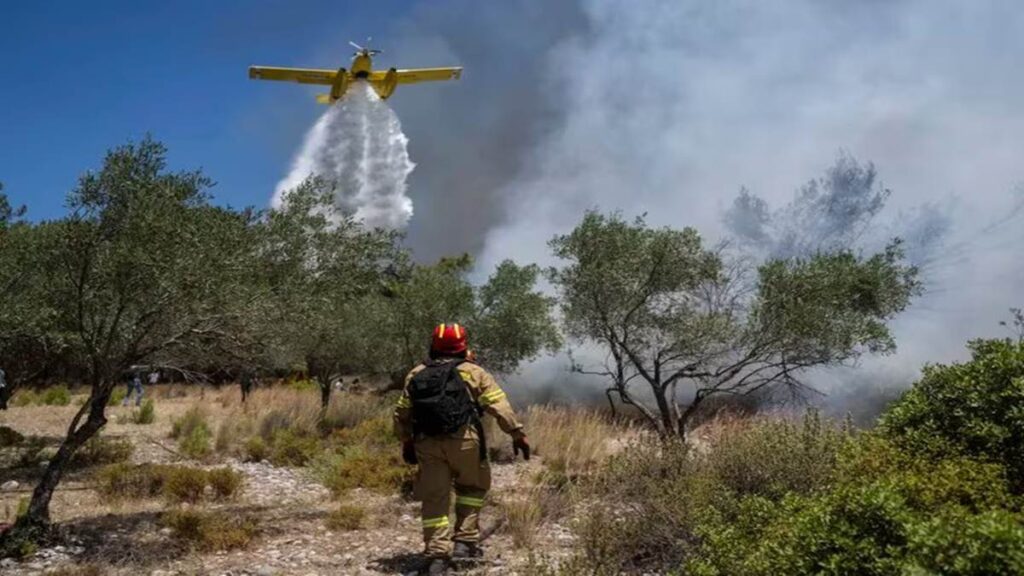 Al menos 35 muertos entre Italia, Grecia y Argelia por ola de calor e incendios en el Mediterráneo