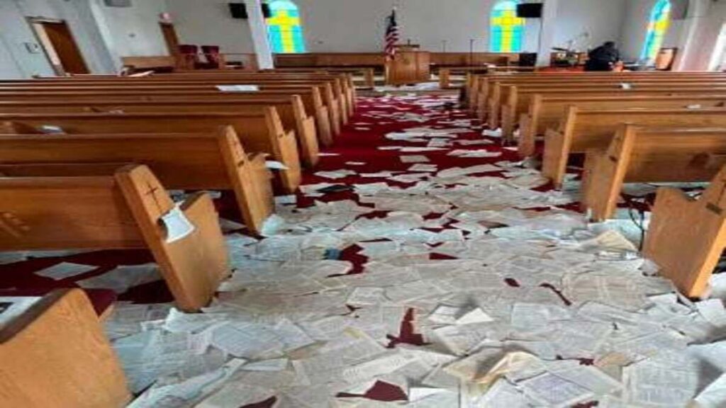 Destrozan y rompen biblias en iglesia afroamericana en EEUU: evidente crecimiento del odio hacia los cristianos