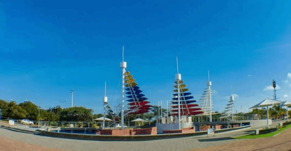 Monumento Épica Bicentenaria de la Batalla Naval del Lago representa la lucha de un pueblo