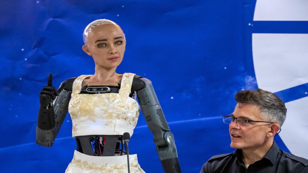 Robots afirman en conferencia de la ONU que un día serán capaces de dirigir el mundo