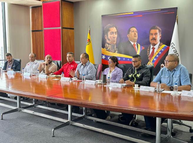 Gobierno Nacional y Movimientos Estudiantiles trazan planes para consolidar el pasaje preferencial (Fotos)