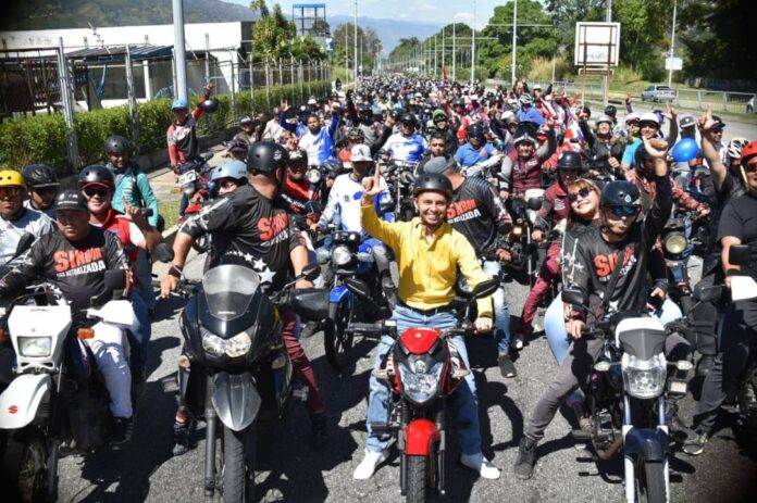 Presidente Maduro destaca caravana motorizada en Mérida en respaldo a la Revolución