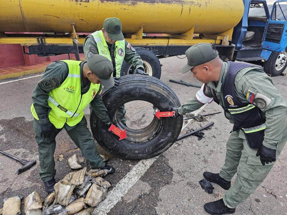 FANB incautó casi 90 kilos de marihuana en Mara (Fotos)