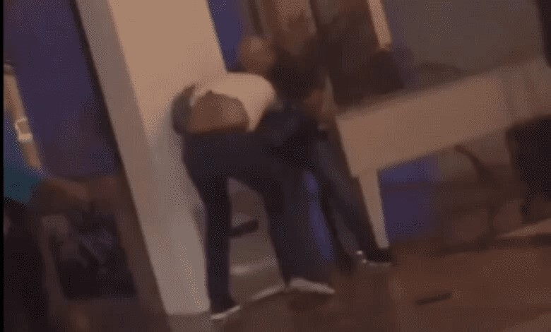 El dirigente político Leocenis García y el conductor de Zurda Konducta se fueron a los golpes (Video)