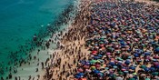 Playas en Río de Janeiro colapsan por ola de calor