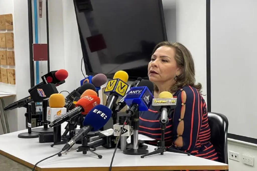 “La primaria no llena las expectativas que el país requiere”: María Carolina Uzcátegui, exvicepresidenta de la CNdP sugiere SUSPENDER los comicios electorales de la oposición