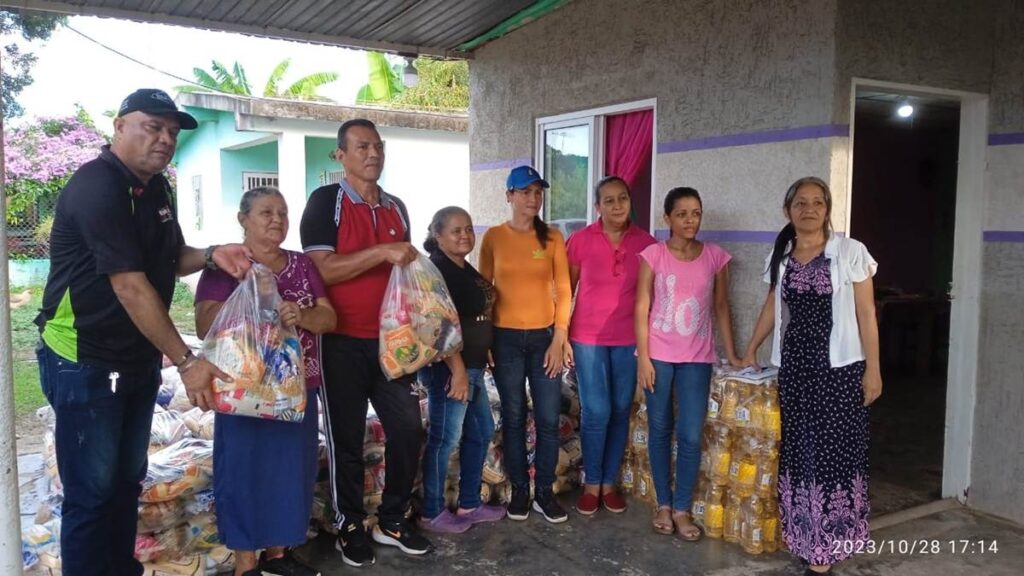 Más de dos mil familias fueron beneficiadas con la entrega del combo CLAP en Baralt (Fotos)
