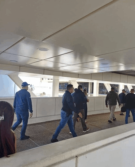 Movimiento policial en Maiquetía ante la llegada de deportados de EEUU (+Fotos)