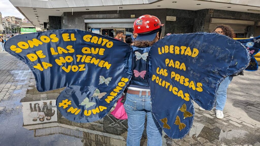 Venezolanos protestaron para rechazar la violencia contra la mujer (FOTOS)