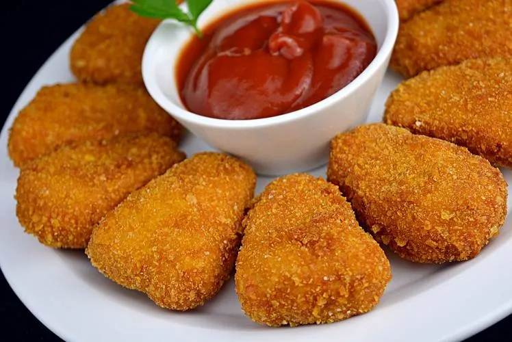 Por esta razón retiraron toneladas de nuggets de pollo en EE.UU.