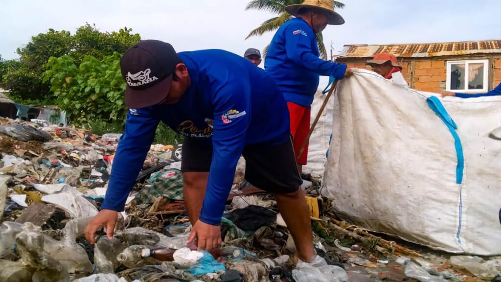 Pescadores zulianos comprometidos con el rescate del Lago de Maracaibo (FOTOS)