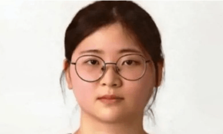 Estudiante fanática de los asesinos seriales mató a su profesora por “curiosidad”