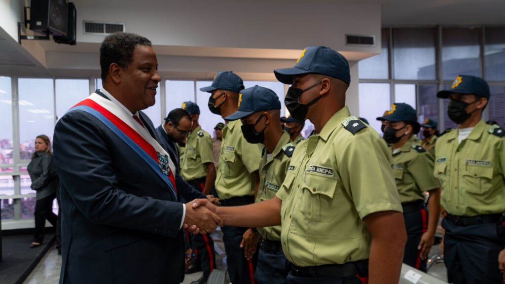 Maracaibo cuenta con 25 nuevos funcionarios para la policía municipal (FOTOS)