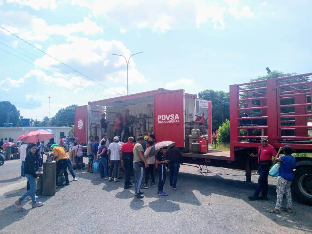 Municipio Baralt: Cuadrantes de Paz y organismos de seguridad garantizaron orden y resguardo durante jornada de suministro de GLP en Pueblo Nuevo (FOTOS)