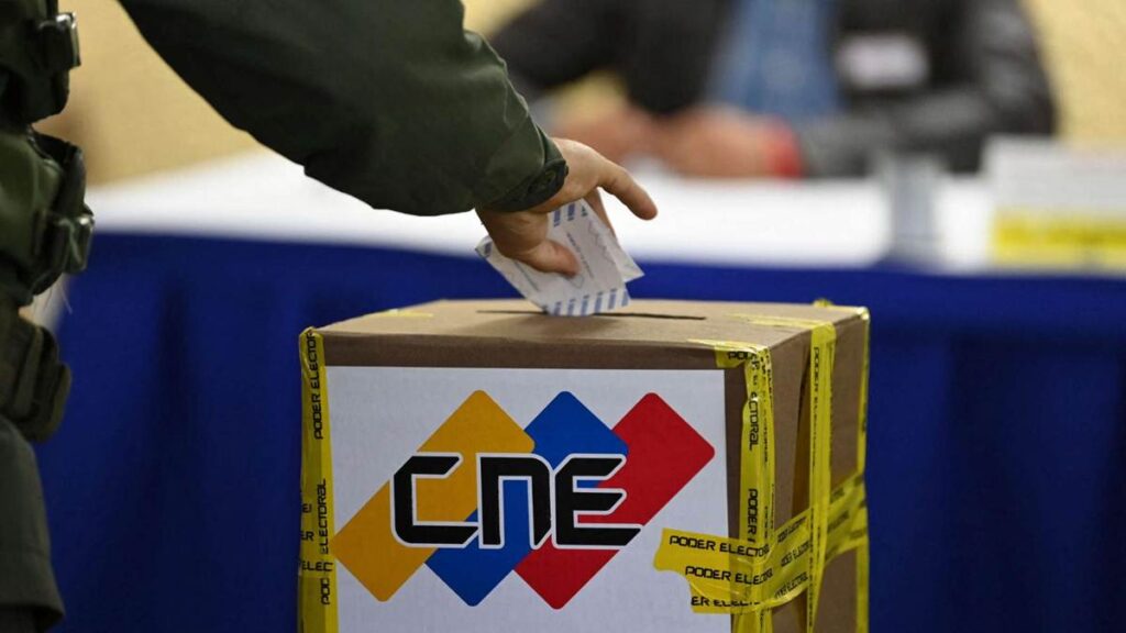 Año electoral en Venezuela: Presidente Maduro aún no confirma su candidatura y María Corina espera decisión sobre inhabilitación