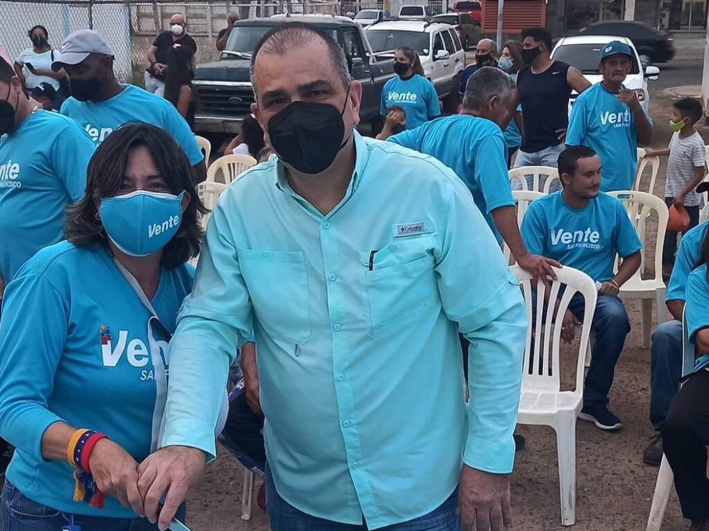 ¡SE ESTÁN MATANDO! Dirigente de Vente Venezuela en San Francisco acusa a Gustavo Ruiz de pasar por encima de las bases al abrir sede paralela en el municipio (VIDEOS)