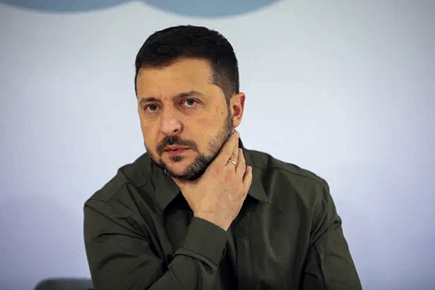 Zelenski insta a ucranianos en el extranjero a regresar a luchar o a pagar impuestos