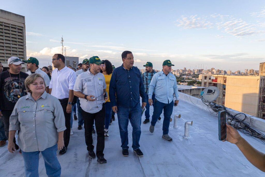 ZULIA: ¡CONSTRUYENDO SOLUCIONES! Alcalde Ramírez impermeabiliza Torres del Saladillo en una primera fase (FOTOS)