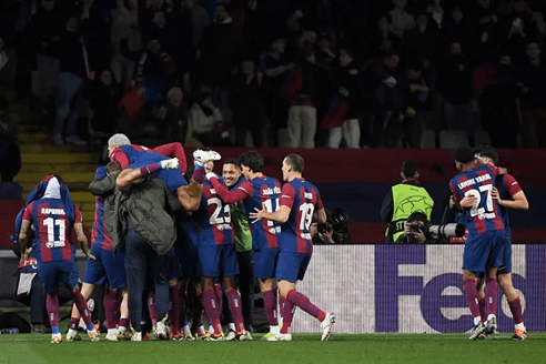 Barcelona superó al Napoli y se metió en los cuartos de final de la Champions tras años de ausencia
