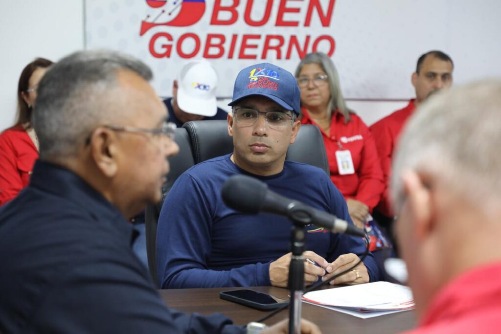 El padrino del Zulia Pedro Tellechea visitó sala situacional del 1×10 del Buen Gobierno en Corpozulia